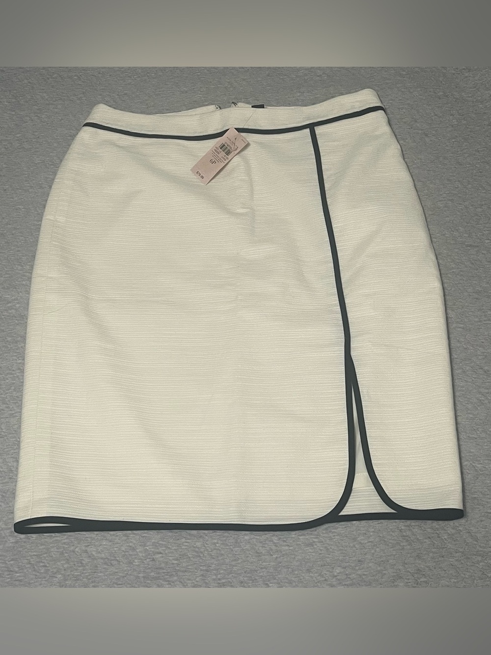 Ann Taylor Cream Pencil Skirt with Black Piping